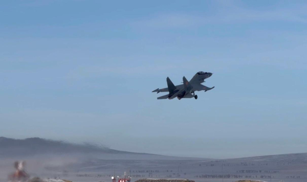 Военные летчики посвятили учебно-тренировочные полеты выдающемуся полководцу Бауыржану Момышулы