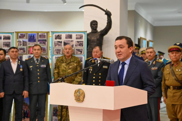 Останки героев Великой Отечественной войны доставили в Казахстан