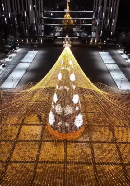 
Сияние зимы: как выглядят главные новогодние ёлки в городах Казахстана
