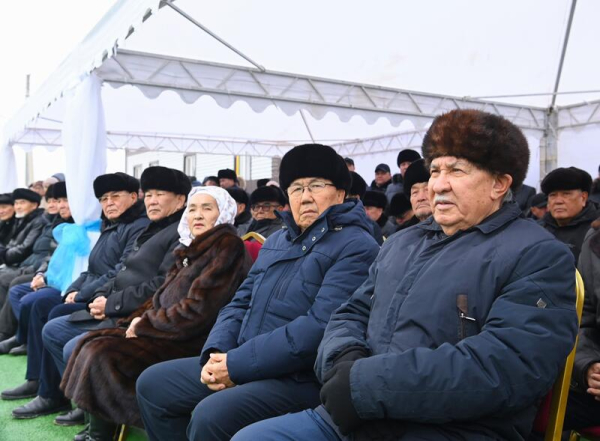 В Казалинском районе очередникам вручили ключи от жилья