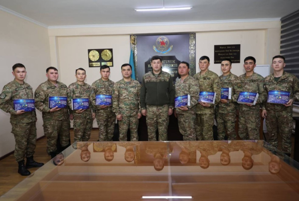 Военные воспитатели Национальной гвардии тестируют уникальное мобильное приложение Военные воспитатели Национальной гвардии тестируют уникальное мобильное приложение