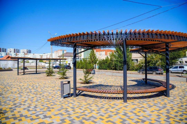 Алматинский район Астаны масштабно обновили: дворы, дороги и парки