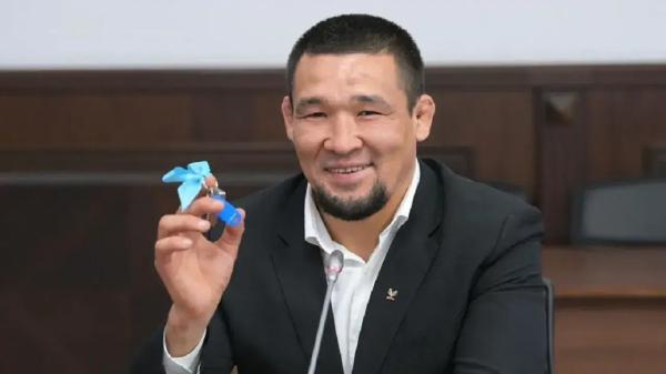 Напал на солдат: олимпийского призёра приговорили к реальному сроку в Павлодаре
Напал на солдат: олимпийского призёра приговорили к реальному сроку в Павлодаре