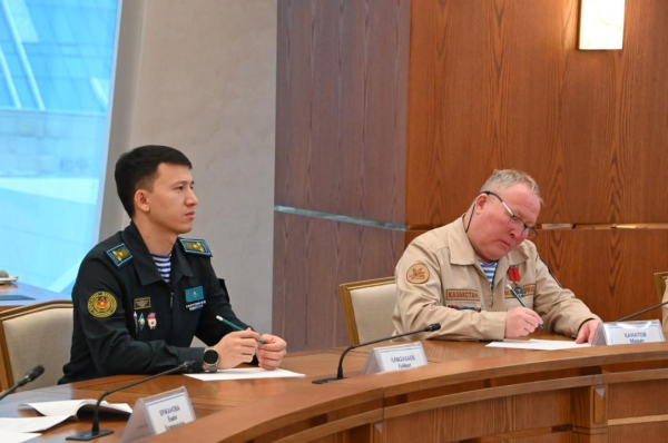 Во Дворце Независимости подвели итоги деятельности республиканского движения «Жас сарбаз» Во Дворце Независимости подвели итоги деятельности республиканского движения «Жас сарбаз»