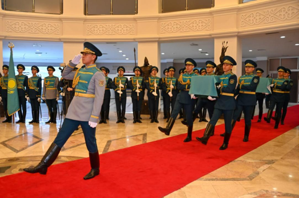 Останки героев Великой Отечественной войны доставили в Казахстан