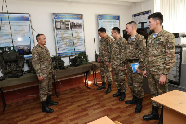 В Алматы офицеры-связисты освоили цифровые средства связи нового поколения