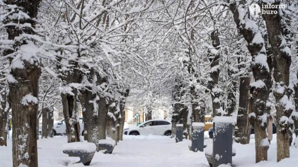 Алматинцев предупреждают о сильном снеге и гололедице
Алматинцев предупреждают о сильном снеге и гололедице
