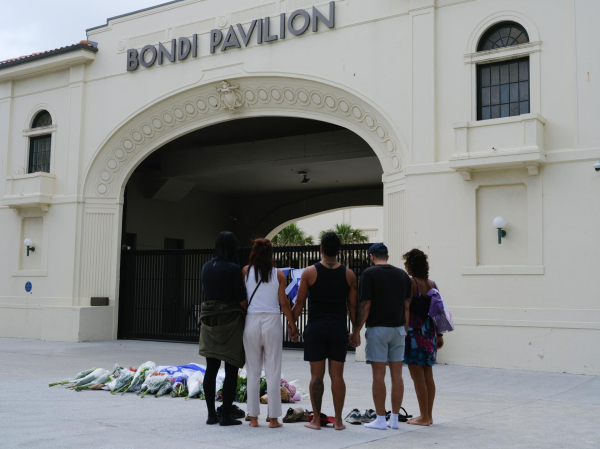 Переживший Холокост мужчина погиб при теракте в Сиднее, спасая жену Переживший Холокост мужчина погиб при теракте в Сиднее, спасая жену