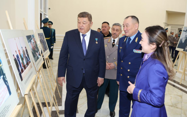 В Национальном военно-патриотическом центре чествовали Мухтара Алтынбаева В Национальном военно-патриотическом центре чествовали Мухтара Алтынбаева