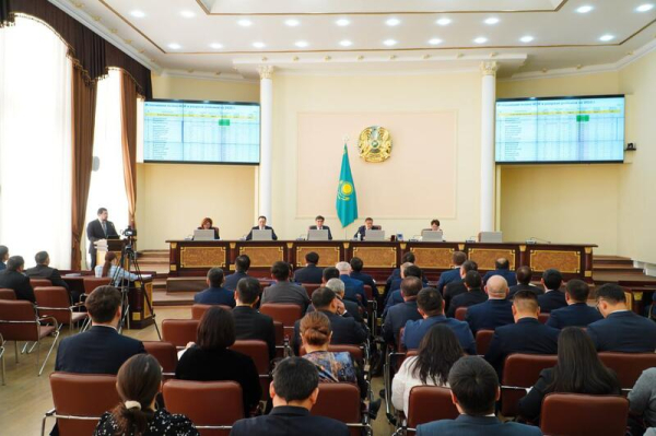 Рост инвестиций и развитие дорожной инфраструктуры рассмотрены на заседании акимата