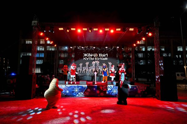 Как зажигали елки в регионах Казахстана 