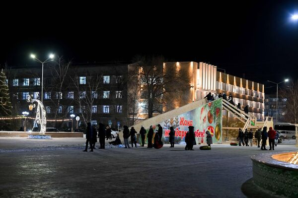 Как зажигали елки в регионах Казахстана 