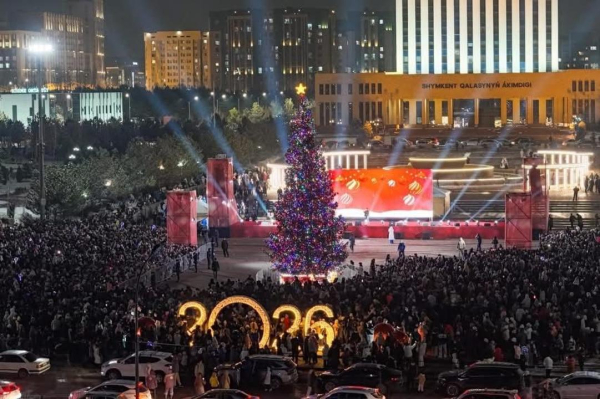 
Сияние зимы: как выглядят главные новогодние ёлки в городах Казахстана
