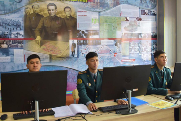 Учебный класс в честь легендарного полководца открыли в Казахстане