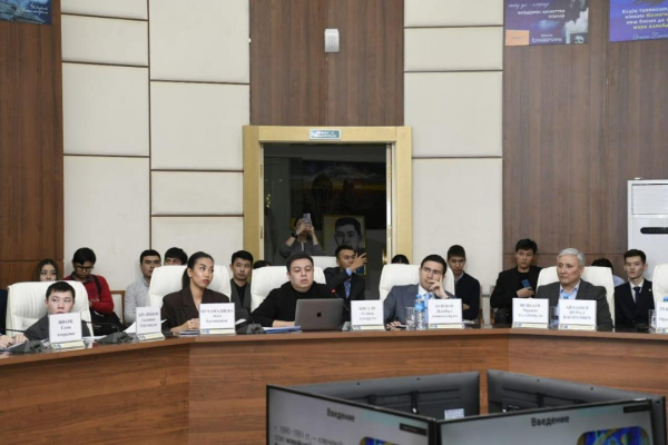 В столице обсудили достижения Казахстана за годы независимости В столице обсудили достижения Казахстана за годы независимости