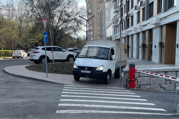 
Самые проблемные дорожные участки, по мнению жителей, назвали в Алматы

