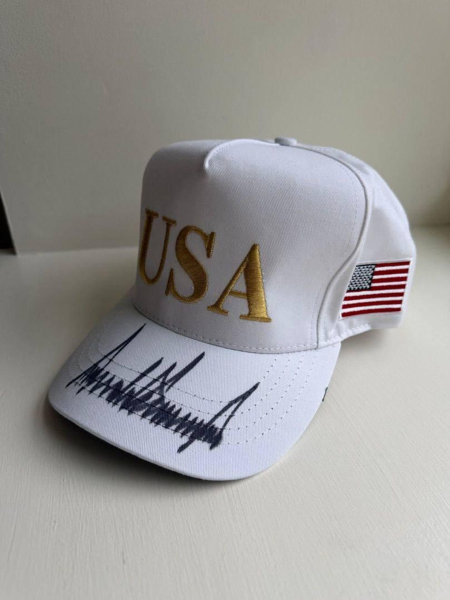 Трамп передал Токаеву символический ключ от Белого дома