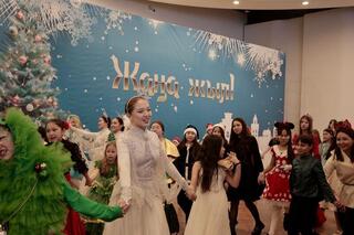 Юных акмолинцев поздравили на президентской ёлке
