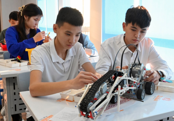 28 детей из Конаевского гарнизона начали оздоровительную смену в «Балдаурене» 28 детей из Конаевского гарнизона начали оздоровительную смену в «Балдаурене»