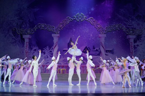 Зимняя сказка ждет зрителей театра "Астана Балет"
