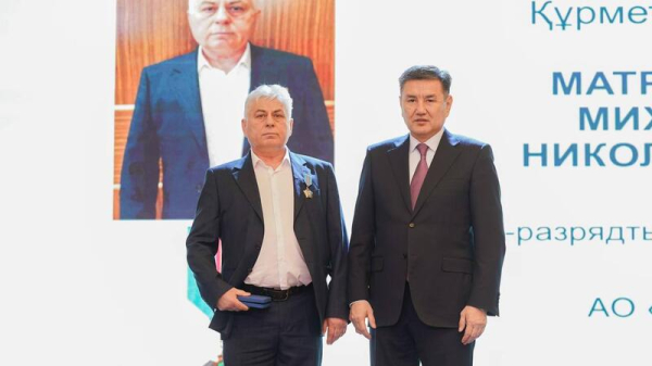 В Восточном Казахстане наградили профессионалов года В Восточном Казахстане наградили профессионалов года