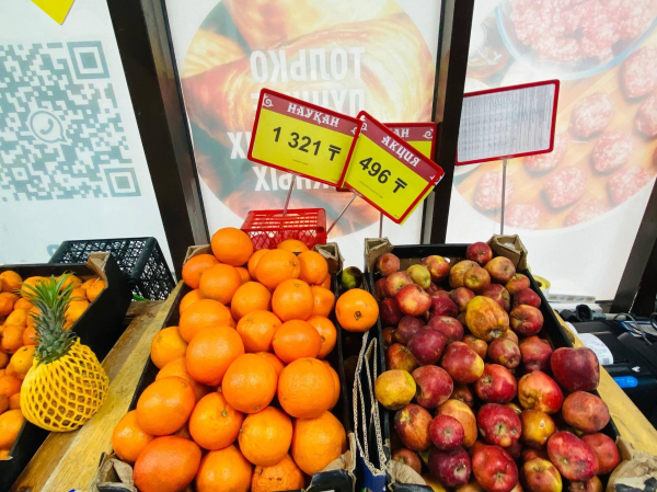 "Дефицита нет" - министр Арман Шаккалиев обошел торговые сети Астаны