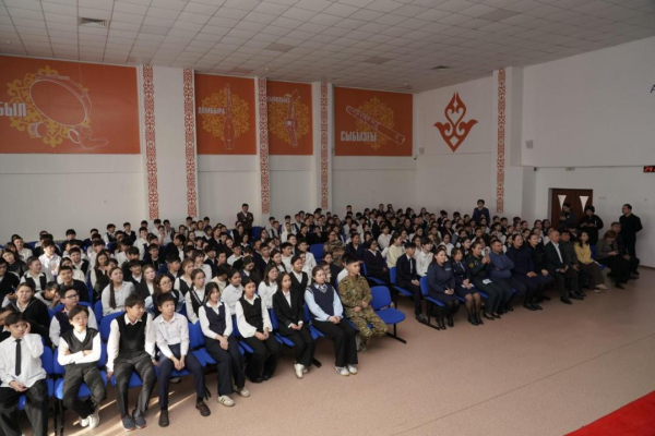 &laquo;Закон и порядок&raquo;: в столичной школе прошла правовая акция