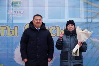 В Зерендинском районе 26 семей получили ключи от новых квартир В Зерендинском районе 26 семей получили ключи от новых квартир