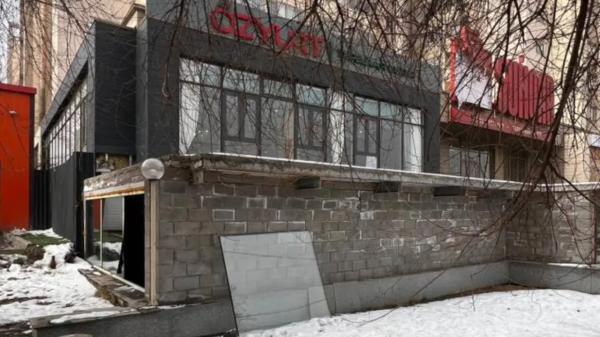 Незаконную пристройку к нежилому помещению снесли в Алматы
Незаконную пристройку к нежилому помещению снесли в Алматы