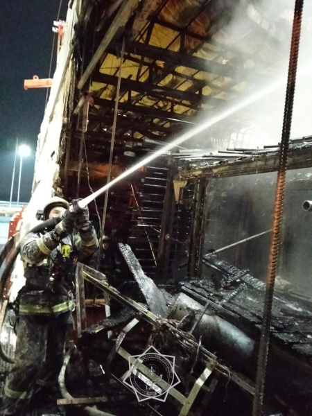 Строящийся мост загорелся в Павлодаре
Строящийся мост загорелся в Павлодаре