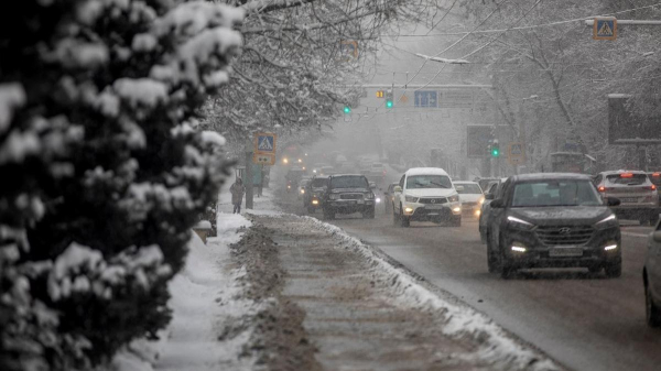 Погода ухудшится: в понедельник Казахстан накроют метели и туман
