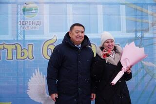 В Зерендинском районе 26 семей получили ключи от новых квартир В Зерендинском районе 26 семей получили ключи от новых квартир