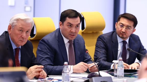 Эксперты назвали главные угрозы и возможности для экономики Казахстана Эксперты назвали главные угрозы и возможности для экономики Казахстана