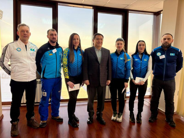 Аким области Марат Ахметжанов встретился с участницами Олимпийских игр Аким области Марат Ахметжанов встретился с участницами Олимпийских игр