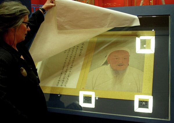 Ленин, Чавес, Мандела и другие яркие знаменитости, родившиеся в год Лошади. Фото