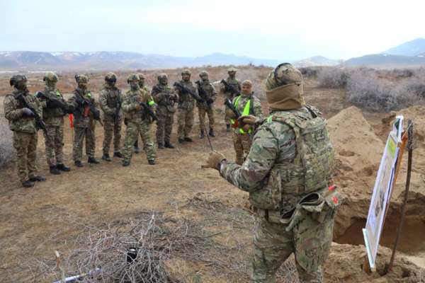 В условиях, приближенных к боевым: как готовят разведчиков ДШВ