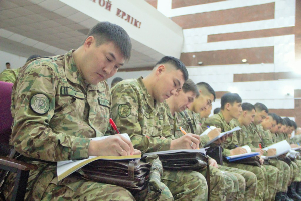 В Усть-Каменогорске у гвардейцев начался зимний период обучения В Усть-Каменогорске у гвардейцев начался зимний период обучения