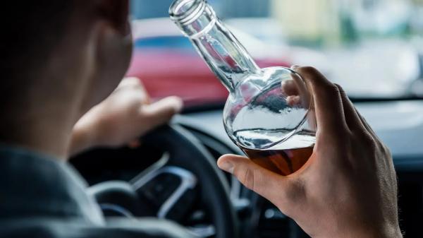 Назвал ИИН брата: нетрезвый водитель, лишённый прав, попытался обмануть полицию в ЗКО
Назвал ИИН брата: нетрезвый водитель, лишённый прав, попытался обмануть полицию в ЗКО