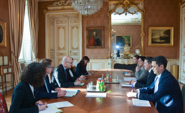 Французские миллиарды в Казахстане: кто и зачем инвестирует