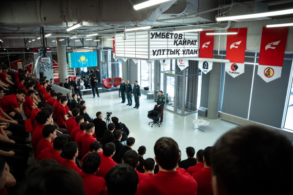 О ценностях и ответственности: представители Нацгвардии встретились с молодежным движением