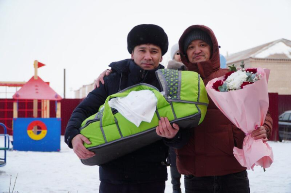 В Акмолинской области социально уязвимым категориям граждан вручены ключи от новых квартир