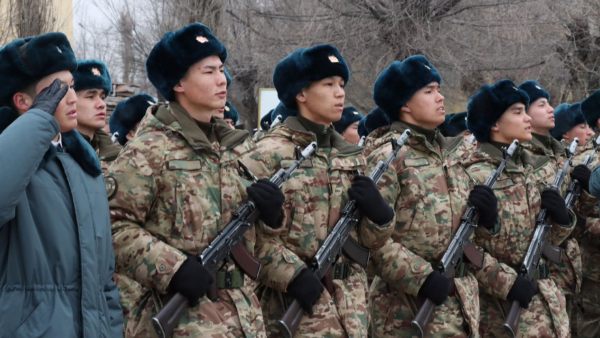 Молодые солдаты из девяти областей Казахстана приняли Военную присягу