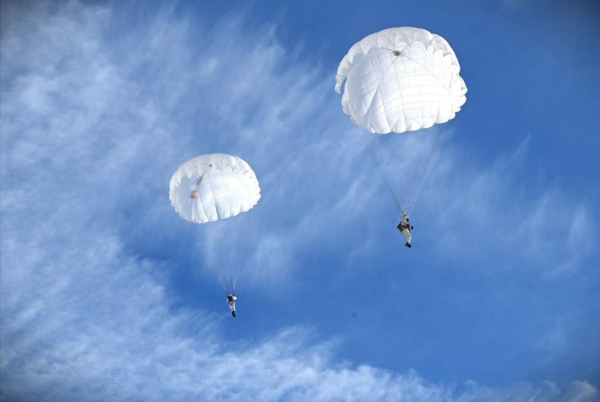 Первый прыжок: как готовят десантников в армии Казахстана