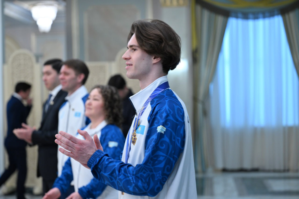 
"Успех исторического значения". Касым-Жомарт Токаев наградил Михаила Шайдорова
