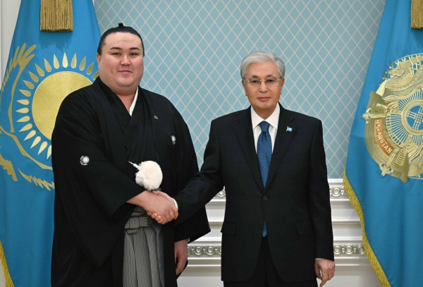 Токаев наградил сумоиста Ерсина Балтагула орденом "Барыс" ІІ степени Токаев наградил сумоиста Ерсина Балтагула орденом "Барыс" ІІ степени