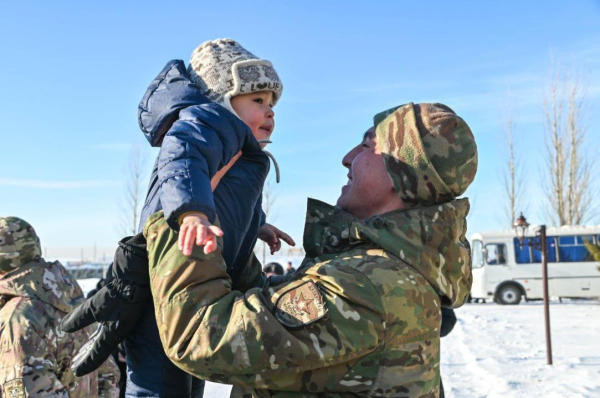 Родители увидели, какими стали их сыновья за время службы