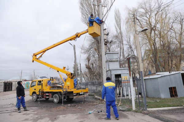 
Пострадали школы и социальные объекты: локальную ЧС объявили в Жамбылской области после урагана

