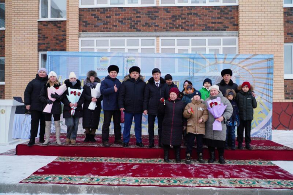В Акмолинской области социально уязвимым категориям граждан вручены ключи от новых квартир
