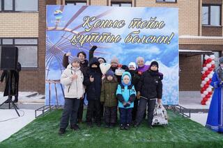 В Акмолинской области социально уязвимым категориям граждан вручены ключи от новых квартир