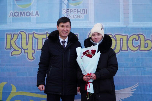 В Акмолинской области социально уязвимым категориям граждан вручены ключи от новых квартир